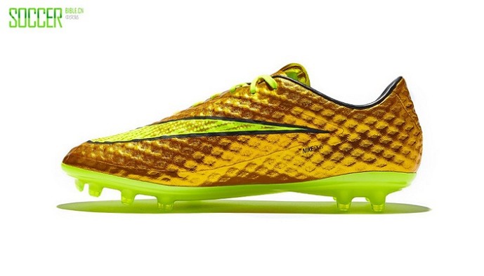 mercurial chaussure de foot